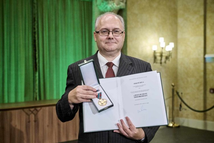 Feketű Béla igazgató kitüntetése